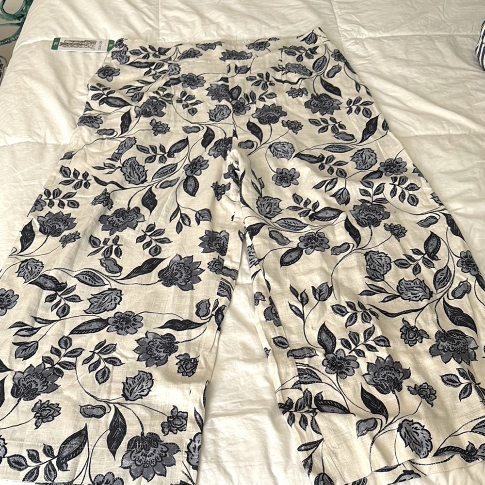 Ella Moss Black and White Floral Pants